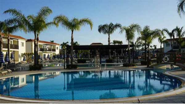 游完泳后皮膚很癢，是什么原因造成的？